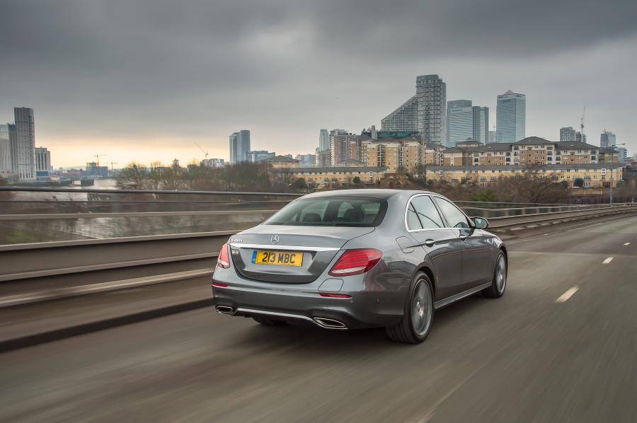  Mercedes-Benz E350 e AMG Line 2017 года  (UK) (фото 23 из 28)